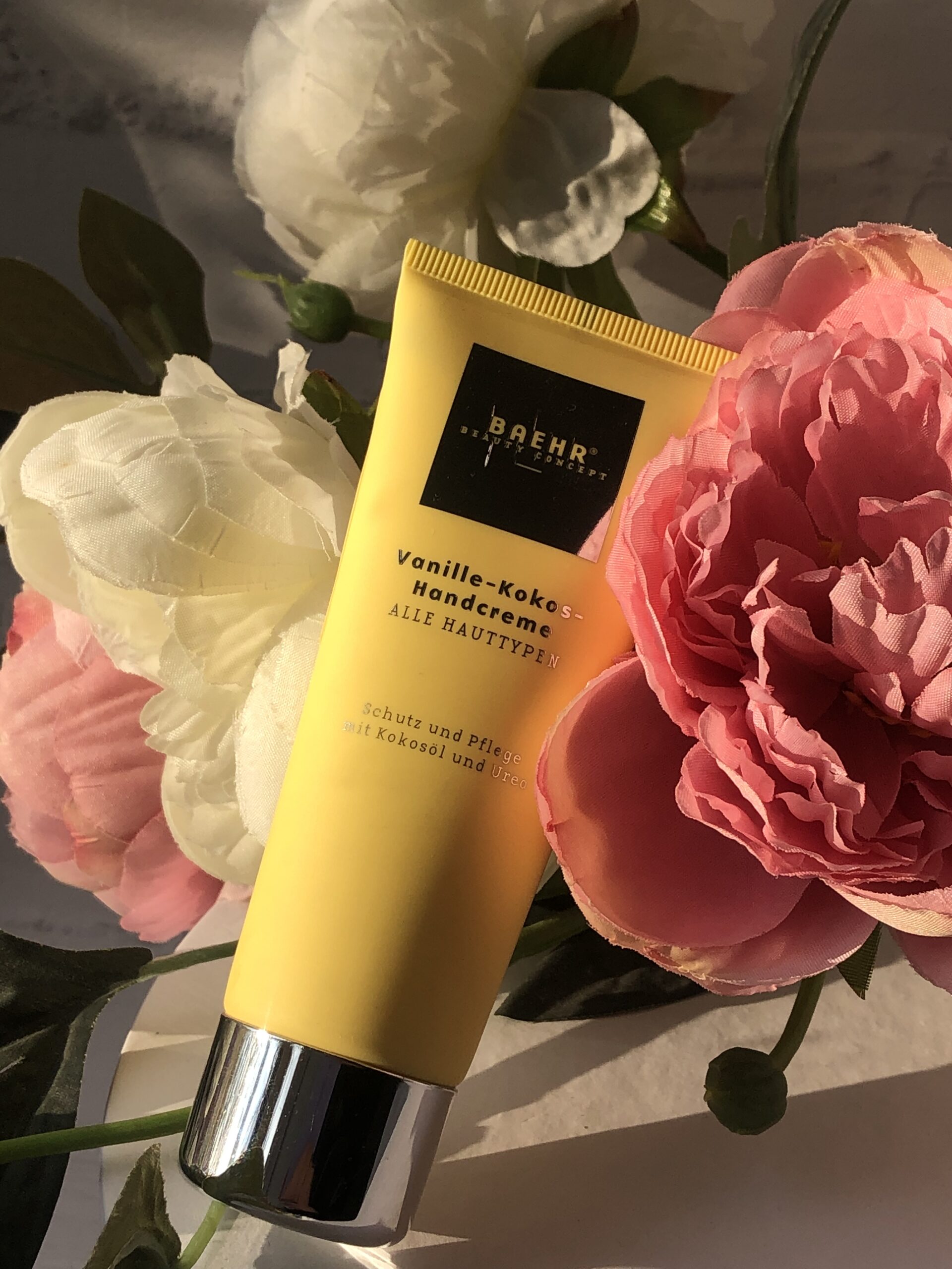 Крем для рук з маслом кокоса і сечовиною 75мл (VANILLE-KOKOS-HANDCREME), BAEHR - Зображення 2